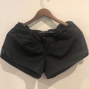 Black Lululemon Speed Up Shorts 2.5”